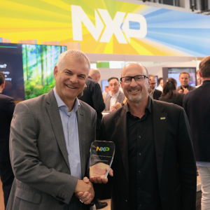 Thomas Staudinger, President, Avnet Embedded, accepts the award from Ron Martino, EVP Global Sales, NXP at Embedded World 2024